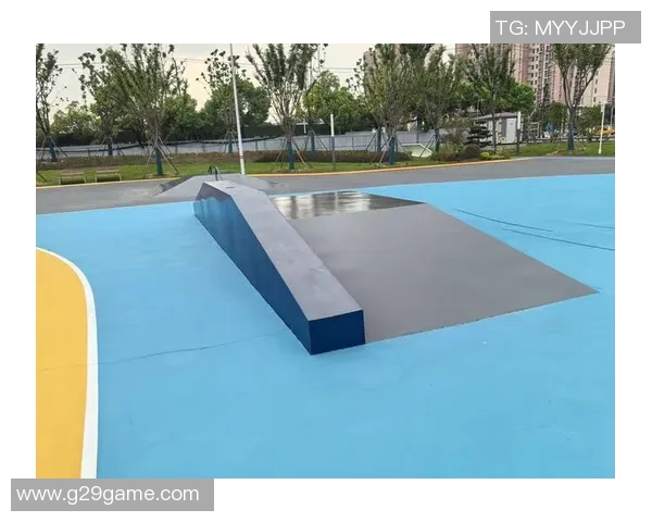 滑板战术解析：深圳滑板队如何构建高效区域防守体系